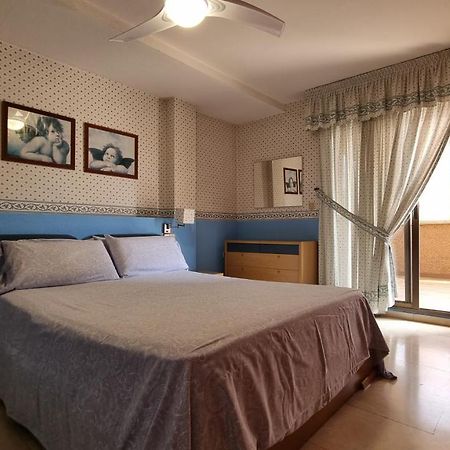 Atico Con Terraza Y 2 Habitaciones En Casco Antiguo Benidorm Eksteriør bilde
