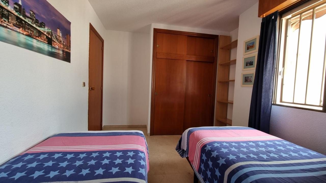 Atico Con Terraza Y 2 Habitaciones En Casco Antiguo Benidorm Eksteriør bilde