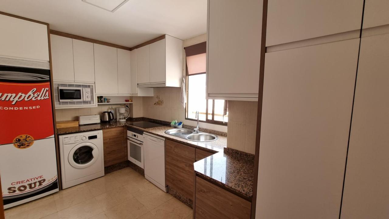 Atico Con Terraza Y 2 Habitaciones En Casco Antiguo Benidorm Eksteriør bilde