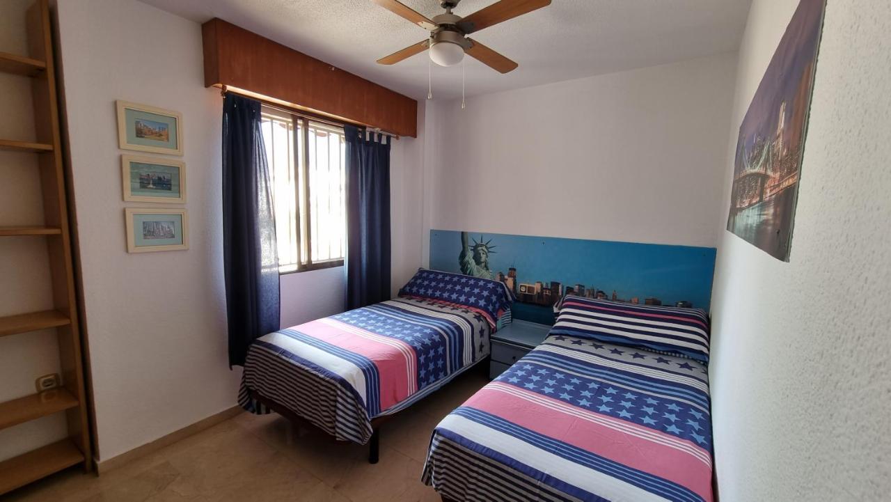 Atico Con Terraza Y 2 Habitaciones En Casco Antiguo Benidorm Eksteriør bilde
